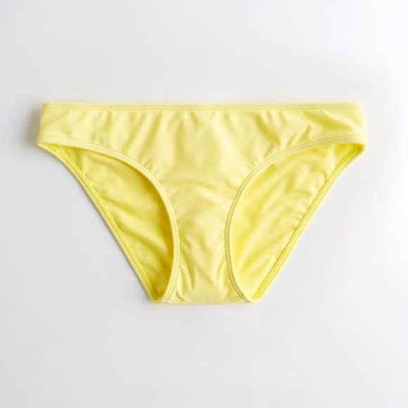 Hollister Triangle bikini top and bikini bottoms - Picture 4 of 6